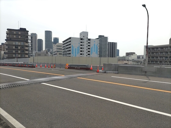 Hanshin_Expressway_Route2_Yodogawa-Sagan_Line_02.jpg